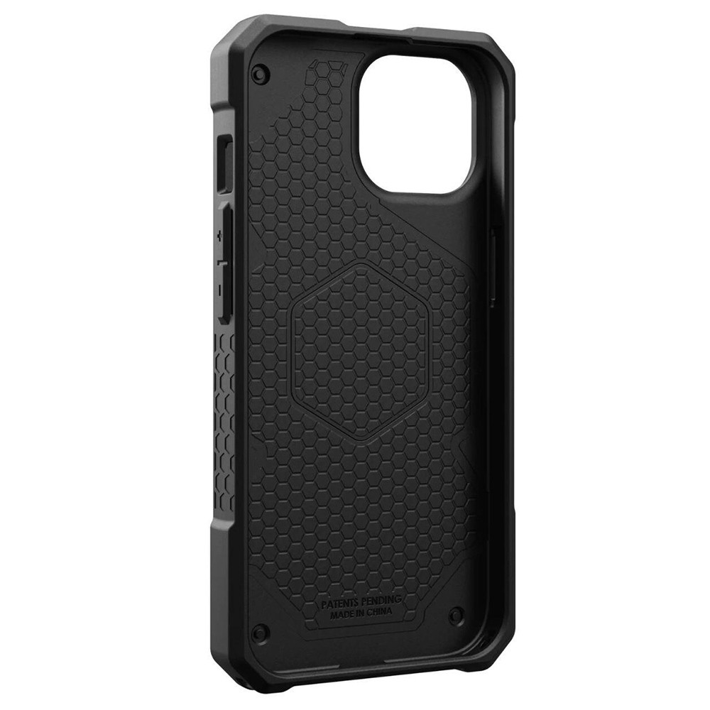 Utilizare husă UAG Monarch Pro MagSafe iPhone 15 Plus