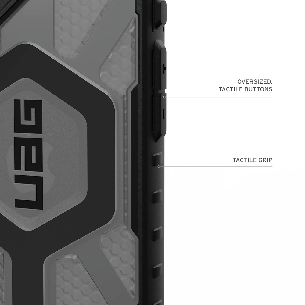 Utilizare husă UAG Pathfinder Clear MagSafe iPhone 17