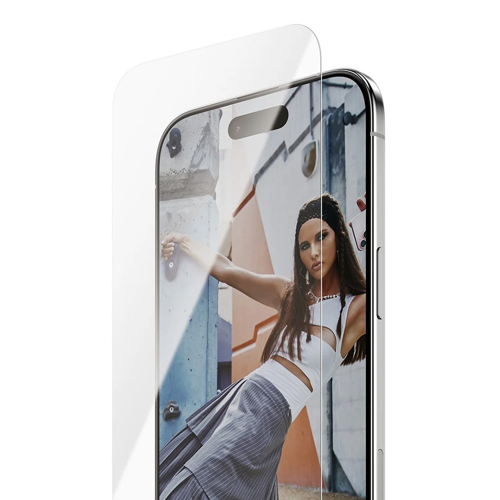 Aplicare folie PanzerGlass® SAFE. Ultra-Wide Fit Screen Protector w. EasyAligner